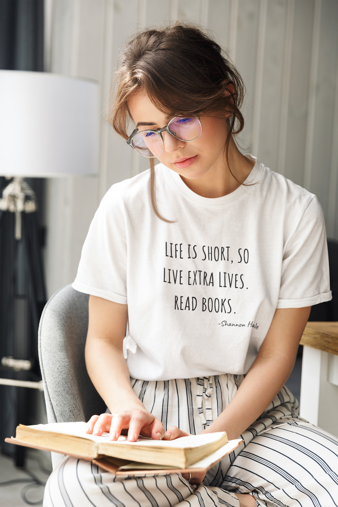 Life is Short So Live Extra Lives Read Books T-Shirt - Unisex