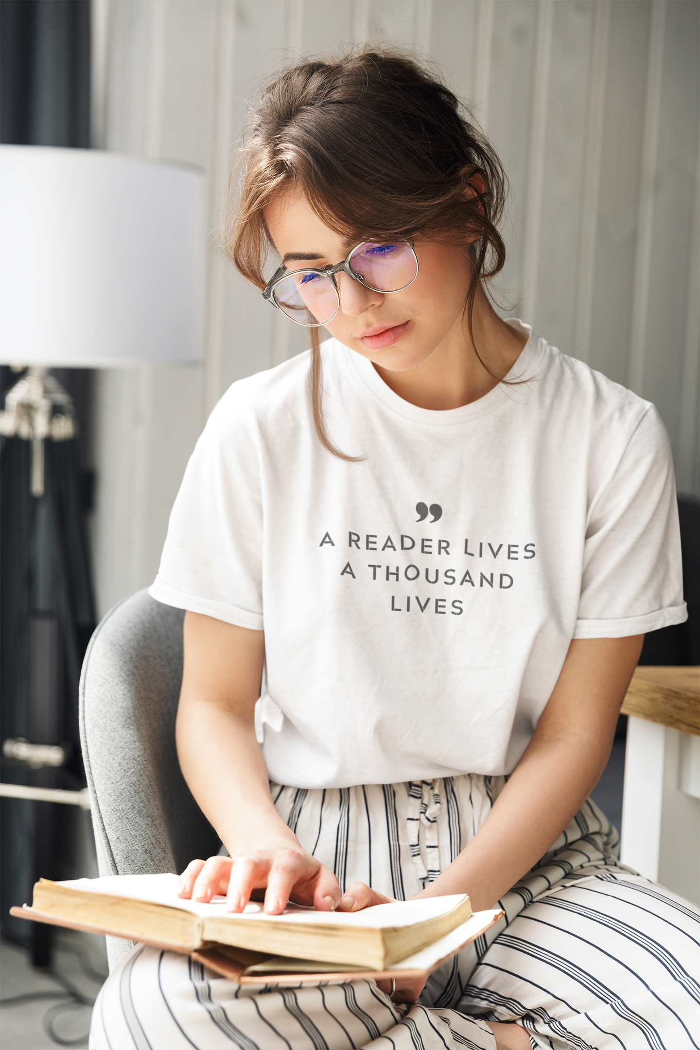 A Reader Lives A Thousand Lives T-Shirt - Unisex